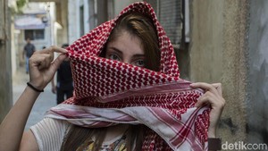 Perempuan Melawan Israel: Islam, Kristen Sampai Komunis