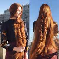 Dalam akun Instagram-nya, Anastasiya pun sering membagi tips rambut, mulai dari perawatan rumah hingga obat. Foto: Instagram Anastasiya Sidorova