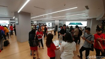 Suasana di dalam iBox Central Park terlihat ramai. Foto: detikINET/Anggoro Suryo Jati