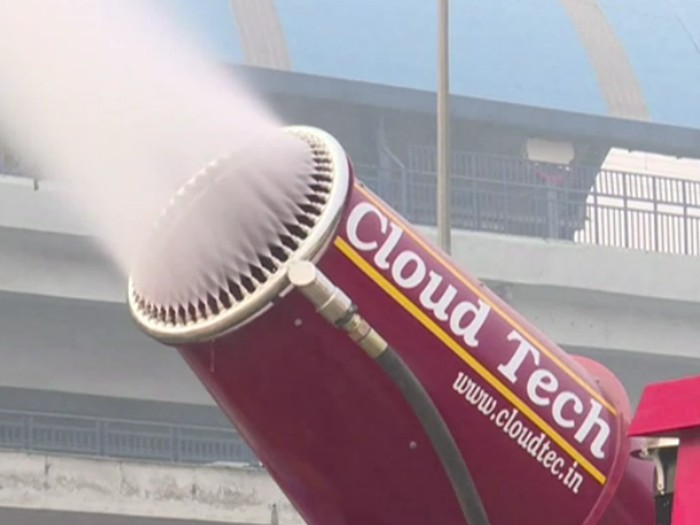 India Uji Coba Meriam Air untuk Lawan Polusi Udara