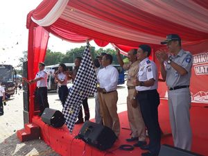 Gelar Mudik Gratis Natal, Kemenhub Berangkatkan 18 Bus