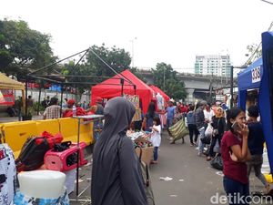 Tutup Lapak, PKL Stasiun Tanah Abang: Alhamdulillah Dapat Rp 2 Juta