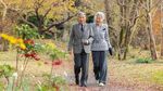 Potret Kemesraan Kaisar Akihito dan Ratu Michiko di Usia Senja