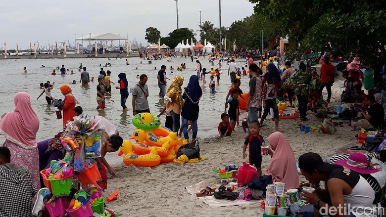 Menikmati Liburan Murah Meriah Di Pantai Ancol