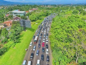 Catat! Ini Kantong Parkir yang Disiapkan Saat Jalur Puncak Ditutup