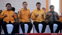 Hanura juga mengajukan nama untuk cawapres Jokowi yaitu Wiranto yang merupakan Ketua Dewan Pembina (Foto: Lamhot Aritonang)