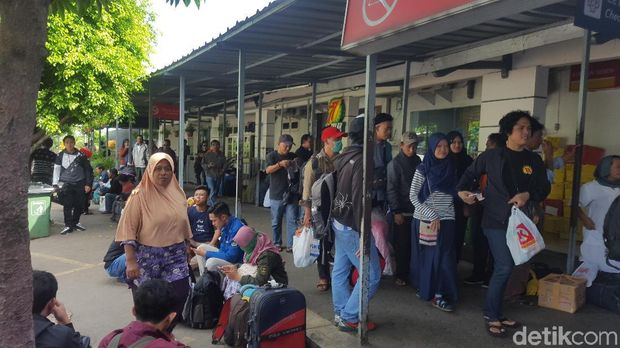  Stasiun Senen, Sabtu (23/12/2017)