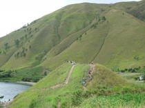 Daya Tarik Desa Wisata Paropo yang Terletak di Tepian Danau Toba