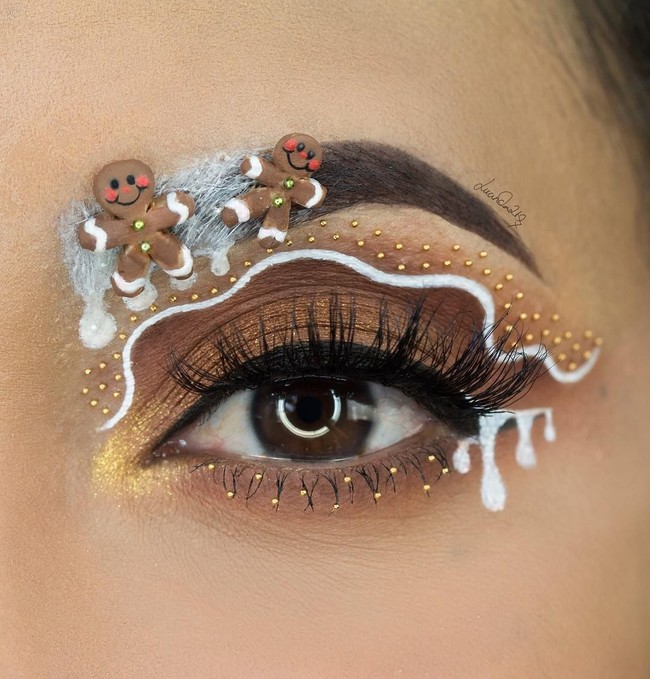 Di Amerika dan Eropa, perayaan Natal pun tak jauh-jauh dari hidangan kue jahe atau ginger bread. Lucinda pun membawa kreativitasnya dengan membuat makeup mata bertema kue jahe. Foto: Instagram