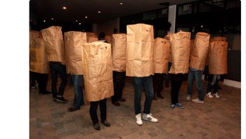 Fans Madrid saat pulang dari nobar. Foto: Twitter