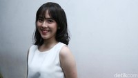 Zara Adhisty yang masih menjadi member JKT48 memulai karier berakting dengan menjadi salah satu pemain dalam film Dilan 1990 dan berperan sebagai Disa, adik Dilan yang diperankan Iqbaal Ramadhan. Foto: Desi Puspasari/detikHOT