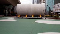Melansir Reuters, pada November 2017 harga jual apartemen per meter mencapai HK$ 132.060 atau US$ 16.915 atau setara dengan Rp 228,35 juta per kaki persegi. Ini merupakan harga apartemen termahal se Asia. Reuters.