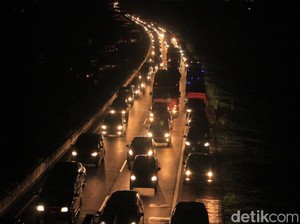 Lalu Lintas di Tol Dalkot dan Tol JORR Macet Malam Ini