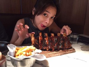 Masakan Acha Septriasa dan Mie Super Halus Buatan Koki dari China