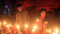 Kebersamaan antar sesama umat beragama ini terlihat juga dengan banyaknya para tokoh dan pemuka agama lain yang turut hadir dalam acara ini.