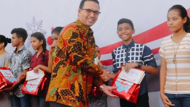 Cara Telkom Sambut Natal dan Tahun Baru