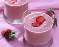 Slurpp! Segarnya 5 Kreasi Minuman Strawberry untuk Meriahkan Pesta