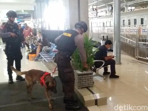 Antisipasi Teror Nataru, Anjing Pelacak Disiapkan di Stasiun Tugu