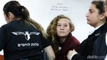 Si Pirang Ahed Tamimi, Gadis Palestina yang Tak Takut Lawan Israel