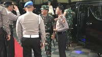 Kapolri dan Panglima TNI meninjau pengamanan Malam Natal di Gereja Katedral, Immanuel, dan HKBP Menteng. (Mei Amelia/detikcom)