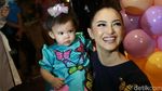 Gemas! Putri Ririn Ekawati Rayakan Ultah Pertama