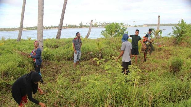 Jelang 13 Tahun Tsunami Aceh, Kuburan Massal Mulai Dibersihkan