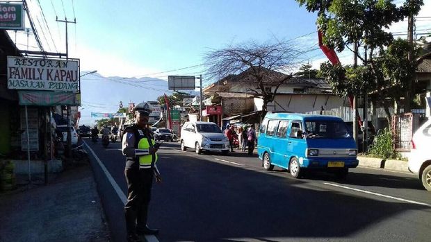 41.437 Kendaraan Masuk Puncak Pagi Ini, One Way ke Atas Diberlakukan