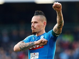 Hamsik Lampaui Rekor Gol Maradona di Napoli
