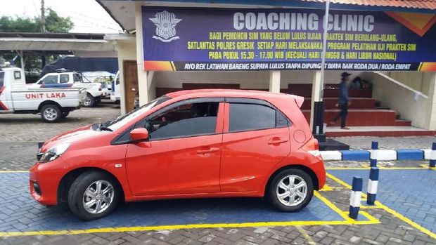 Tak hanya pemohon sim C, pemohon sim A pun ikut coaching clinic