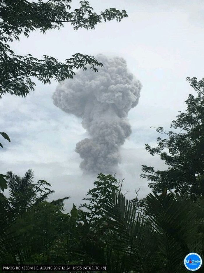 Gunung Agung Kembali Erupsi Siang Ini, Bali Tetap Aman