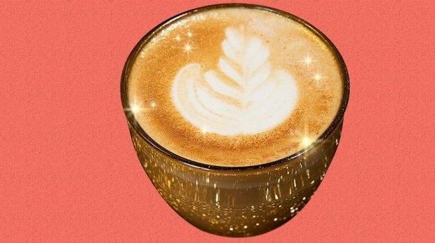 Meriahkan Natal Cappuccino Diracik dengan Bubuk Berkilauan