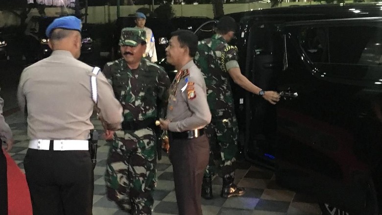 Amankan Misa Natal, Kapolri dan Panglima TNI Akan Cek 3 Gereja Ini Amankan Misa Natal, Kapolri dan Panglima TNI Akan Cek 3 Gereja Ini