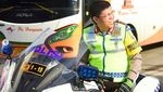 Intip Gaya Kakorlantas Tunggangi Moge BMW Pantau Arus Mudik