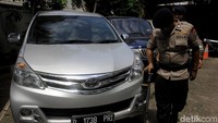 Bagi jemaah yang ingin beribadah diberi lokasi parkir di sekitar Istiqlal dan Lapangan Banteng.