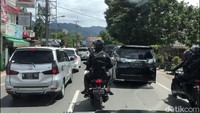Jokowi ke Puncak bersama Iriana dan cucunya. Istimewa.