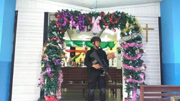 Tim Penjinak Bom Sterilisasi Gereja di Aceh Jelang Misa Natal