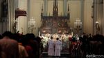 Misa Natal di Gereja Katedral Berlangsung Khidmat
