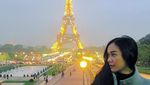 Foto: Liburannya Si Seksi Aura Kasih