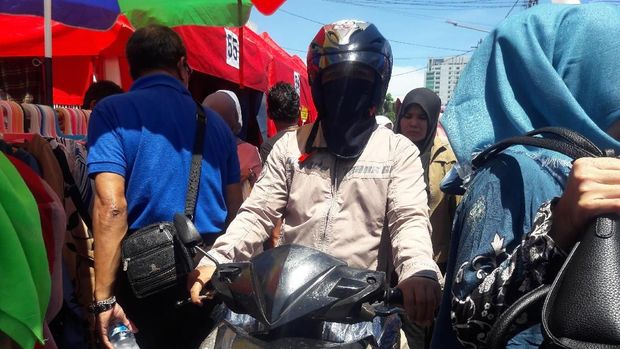 Jalan Jatibaru Tanah Abang Ditutup, Masih Ada Pemotor yang Melintas
