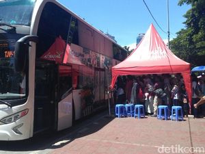 Libur Natal, Naik Bus Tingkat Jakarta Explorer Jadi Favorit Warga