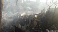 Kapolsek Bogor Tengah Syaifudin Gayo sebelumnya menyebut kebakaran terjadi diduga akibat pakaian yang terbakar oleh alat setrika yang ditinggal pemiliknya. Api lalu cepat membesar.