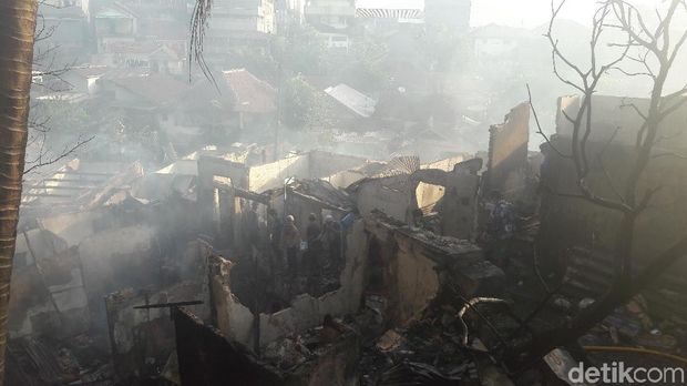 Gara-gara Setrikaan, 40 rumah di Bogor Hangus Terbakar