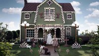 Menghias rumah merupakan salah satu kegiatan yang dilakukan umat Kristiani ketika menyambut Natal. Bagaimana jika mengubah rumah menjadi sebuah rumah kue jahe layaknya dalam dongen Hansel and Gretel? Inhabitat/Istimewa.