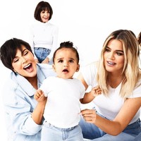 Rob Kardashian juga tak muncul di foto Natal keluarga penuh sensasi itu. Namun putri Rob, Dream, ikut serta dalam keceriaan pemotretan. Foto: Instagram/kimkardashian