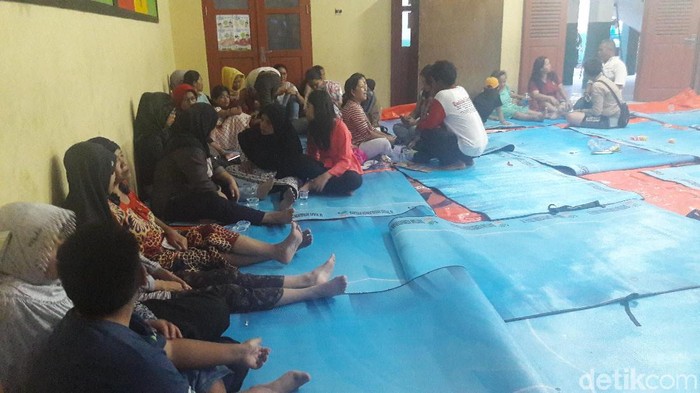 Korban Kebakaran di Bogor Diungsikan ke Gedung SD