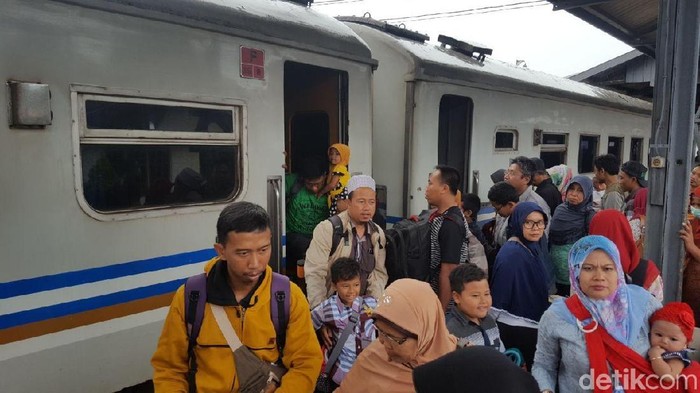 Libur Natal, 3 Ribu Penumpang KA Tiap Hari Turun Stasiun Blitar