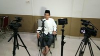 Tidak ada satu kejadian apapun yang berlaku dalam dakwah ini, kecuali semuanya adalah kebaikan, demikian tulis akun fanspage Facebook Ustadz Abdul Somad yang dikutip detikcom, Senin (25/12/2017). Somad diundang oleh komunitas Indonesia yang ada di Hong Kong untuk memberikan ceramah dengan materi Hijrah Hati Menggapai Ridho Illahi. Pengajian itu diselenggarakan di sebuah tempat di Hong Kong dan diikuti banyak WNI di sana.
