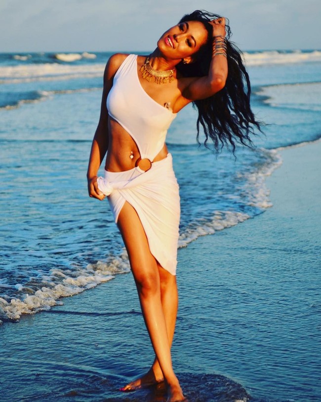 Tidak hanya wajah yang mirip. Lukwesa Morin juga tertarik pada dunia seni dan akting seperti Meghan Markle. Foto: Instagram/lukwesamorin