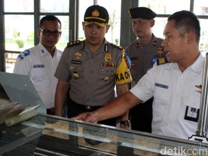 Jelang Tahun Baru, Polisi Cek Jalur Kereta Sukabumi-Bogor