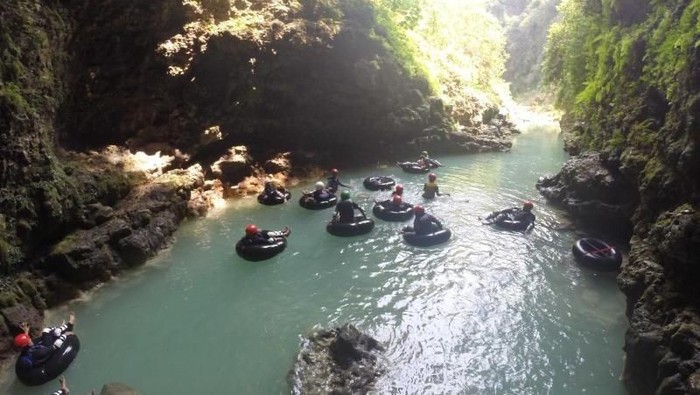 Cave Tubing Kalisuci